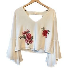 Luxxel White Long Sleeve Blouse SIZE M